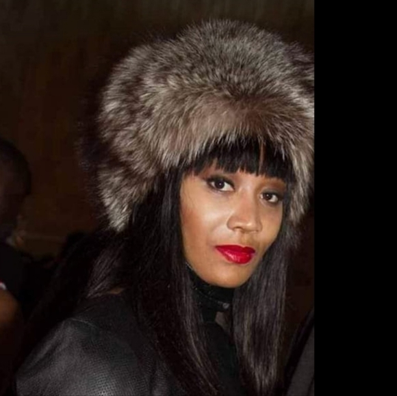 Meet your Posher, Michelle mimi - Picture 3 of 3